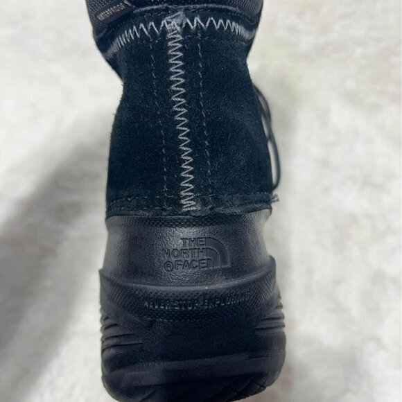 The North Face kids winter boots. Warm and waterproof! Size 3. Excellent conditi - Picture 6 of 10